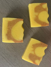 Load image into Gallery viewer, Carrot &amp; Turmeric Glow Soap
